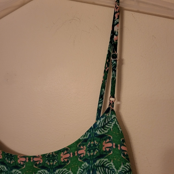 BCBG MaxAzria silk cami tank - Picture 5 of 8